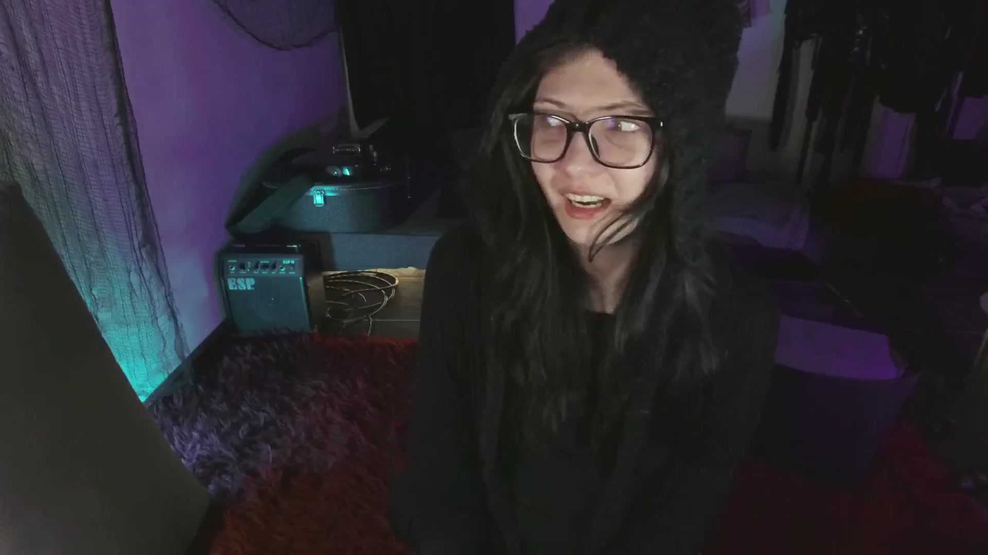 Gallery image thumbnail from RoomToAvoid's myfreecams stream on, 06/23/2024, 01:41 image 2 of 20
