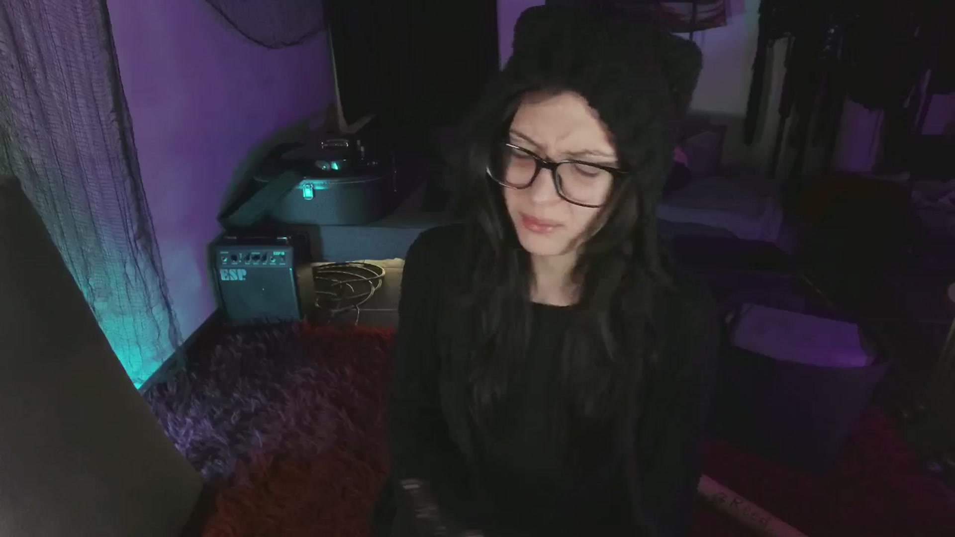 Gallery image thumbnail from RoomToAvoid's myfreecams stream on, 06/23/2024, 01:41 image 4 of 20