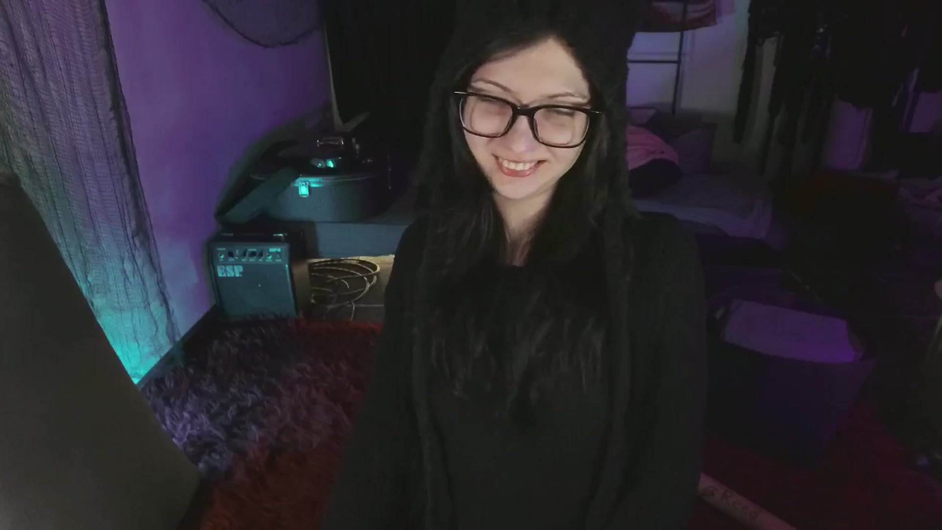 Gallery image thumbnail from RoomToAvoid's myfreecams stream on, 06/23/2024, 01:41 image 5 of 20