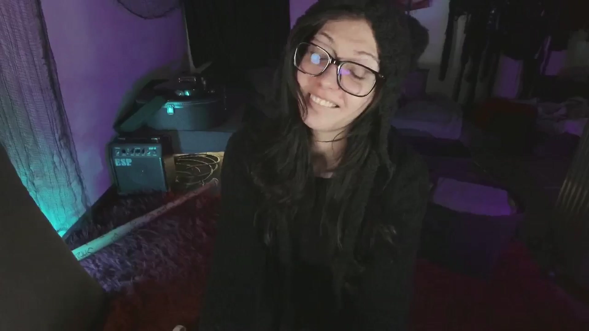 Gallery image thumbnail from RoomToAvoid's myfreecams stream on, 06/23/2024, 04:40 image 15 of 20