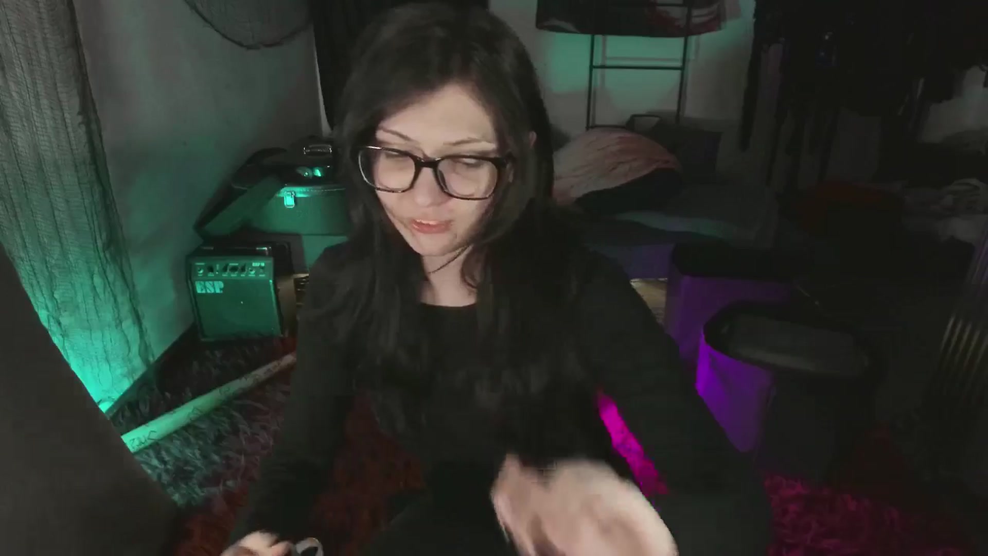 Gallery image thumbnail from RoomToAvoid's myfreecams stream on, 06/23/2024, 04:40 image 18 of 20