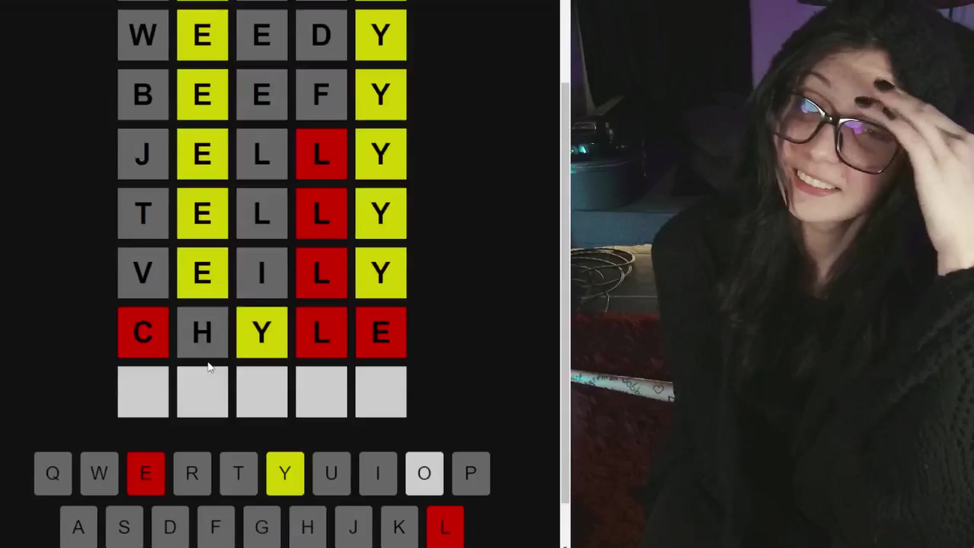 Gallery image thumbnail from RoomToAvoid's myfreecams stream on, 06/23/2024, 04:40 image 10 of 20