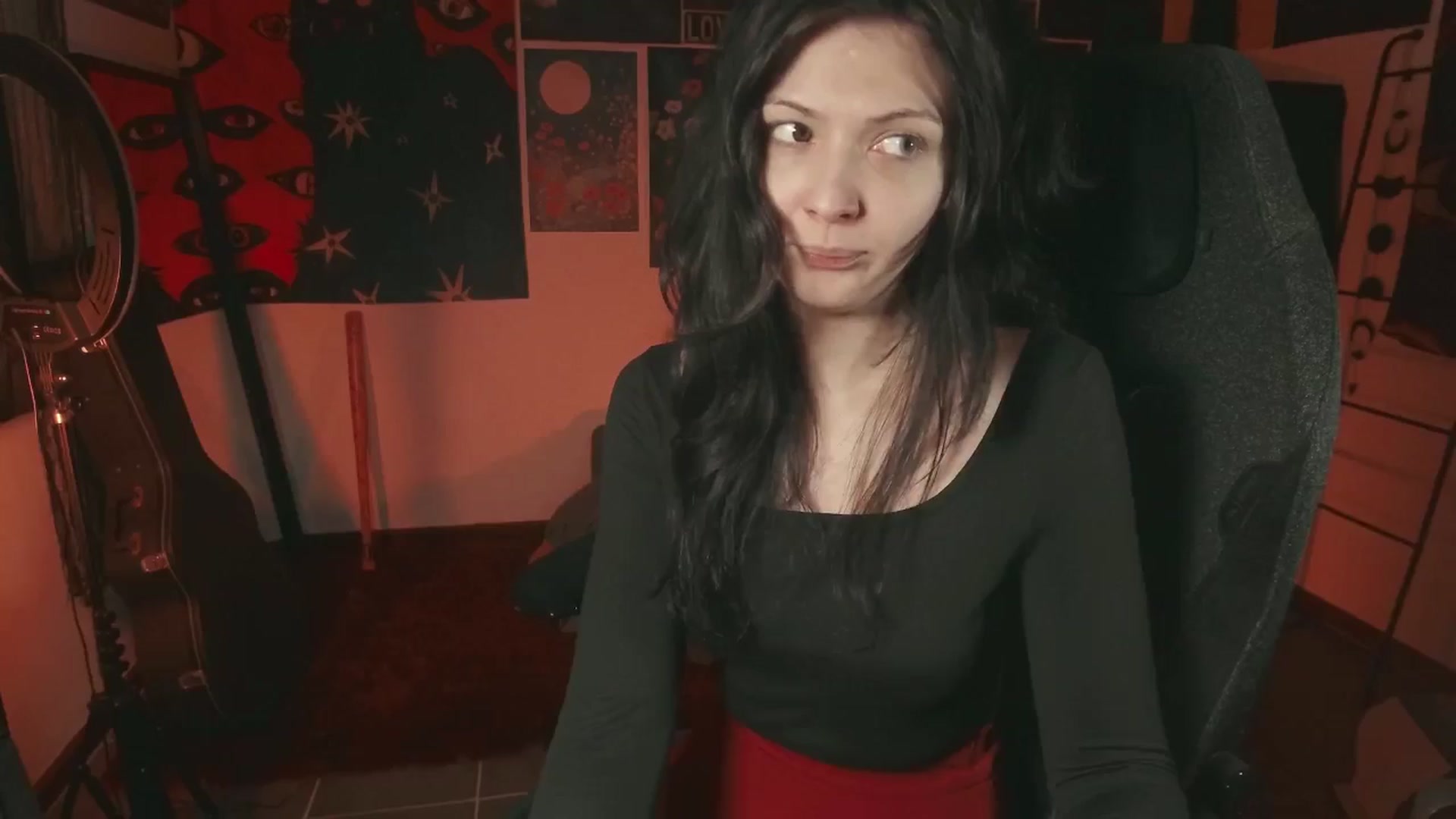 Gallery image thumbnail from RoomToAvoid's myfreecams stream on, 06/28/2024, 05:06 image 16 of 20