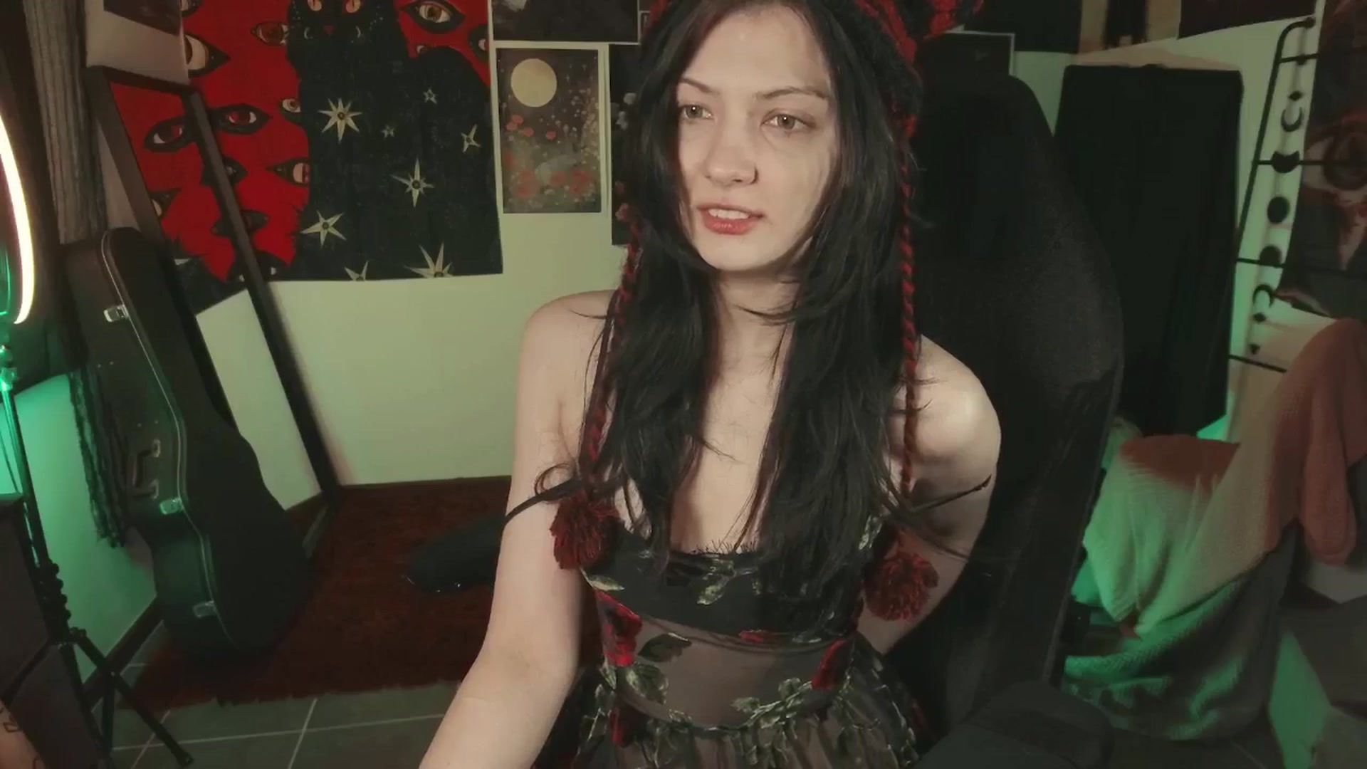 Gallery image thumbnail from RoomToAvoid's myfreecams stream on, 07/03/2024, 02:14 image 4 of 20