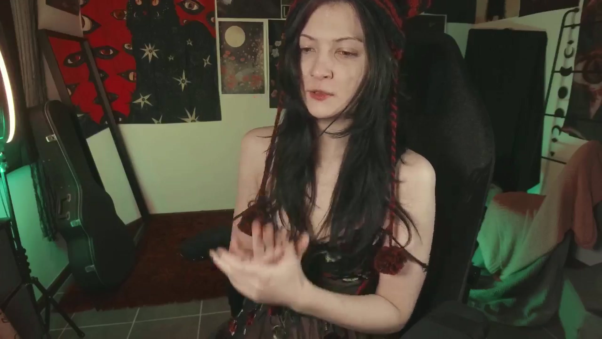 Gallery image thumbnail from RoomToAvoid's myfreecams stream on, 07/03/2024, 02:14 image 2 of 20