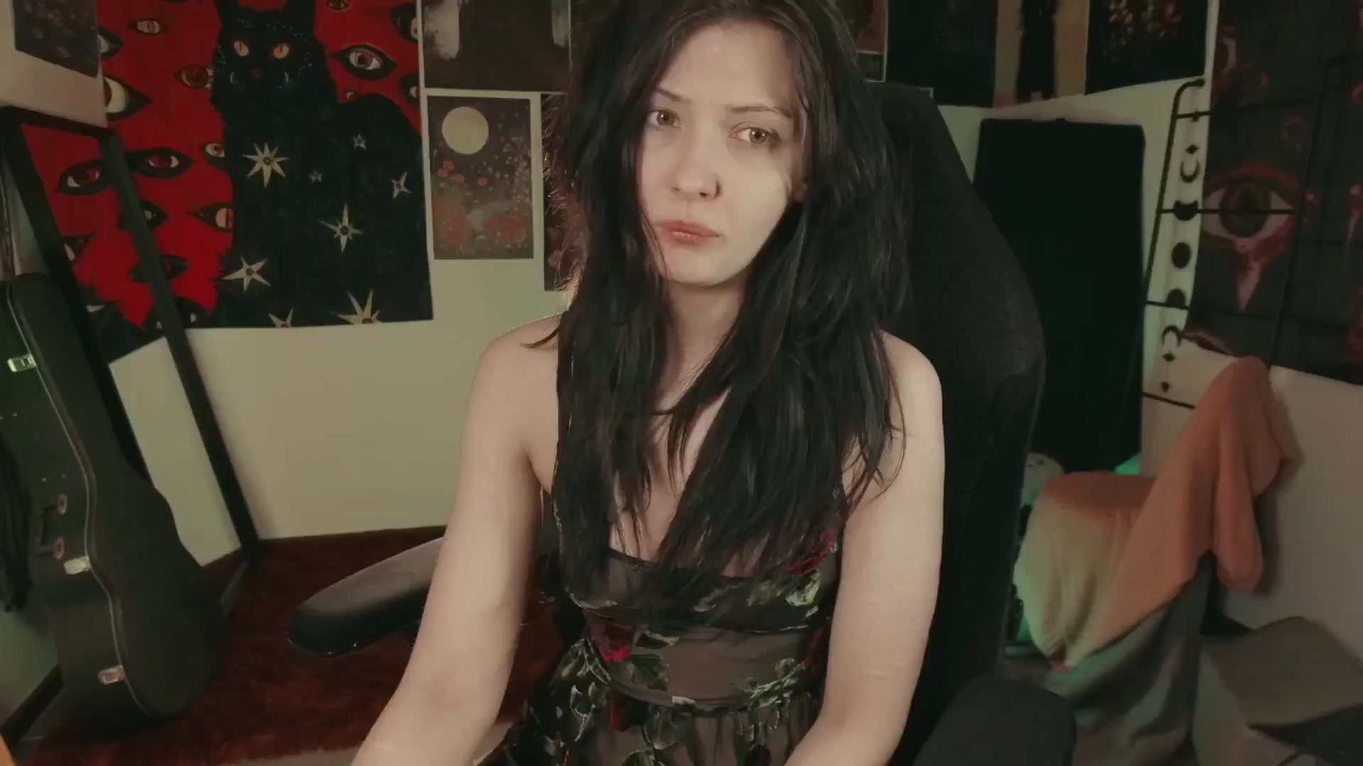 Gallery image thumbnail from RoomToAvoid's myfreecams stream on, 07/03/2024, 06:37 image 4 of 20