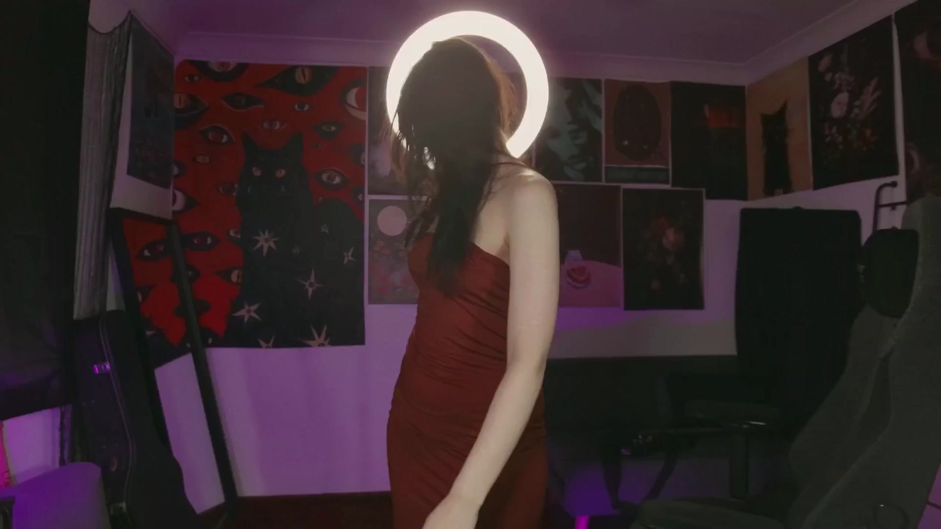 Gallery image thumbnail from RoomToAvoid's myfreecams stream on, 07/05/2024, 06:10 image 11 of 20