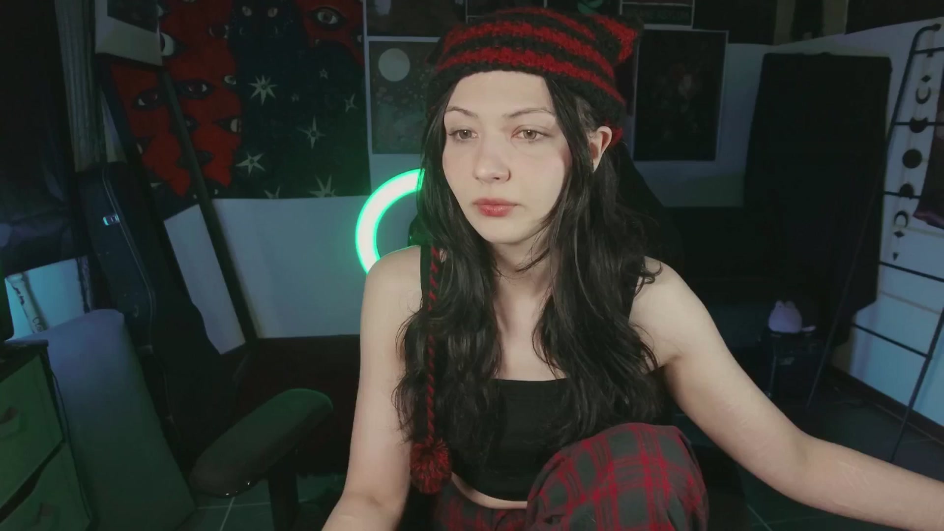 Gallery image thumbnail from RoomToAvoid's myfreecams stream on, 07/06/2024, 05:52 image 3 of 20