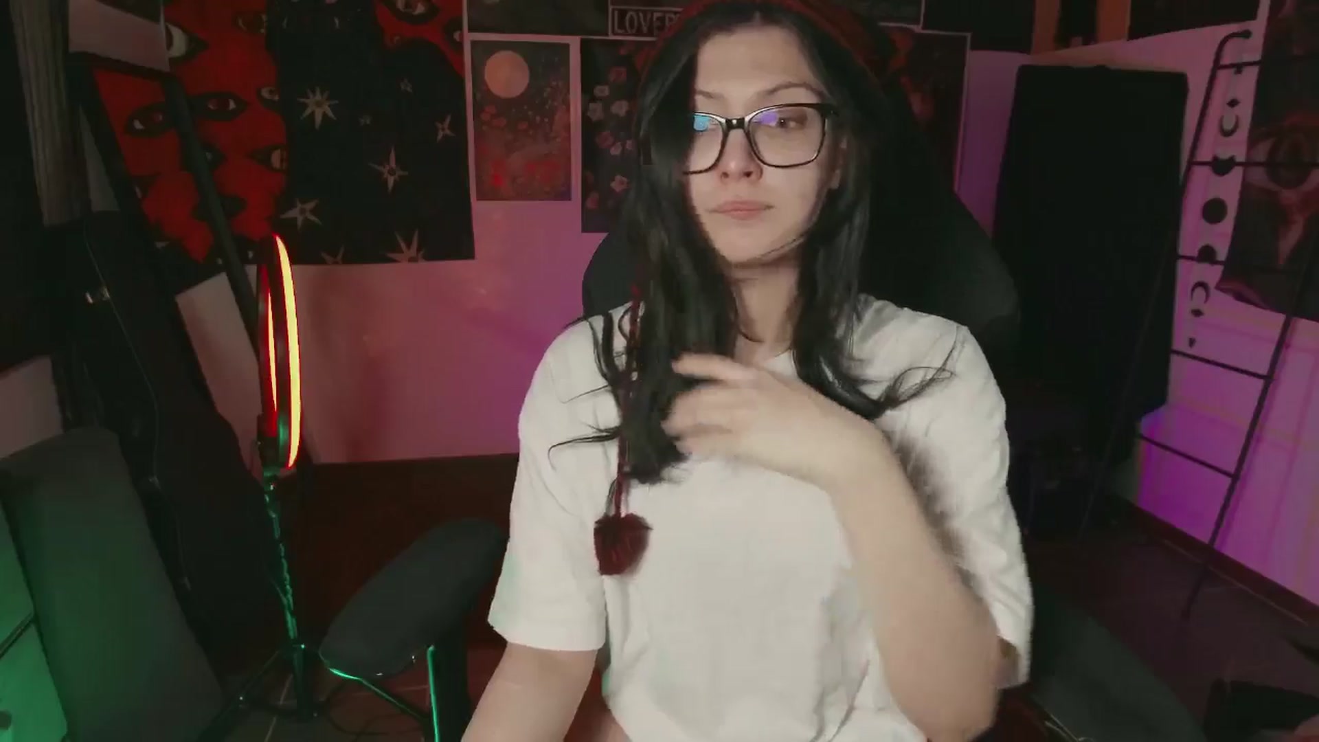 Gallery image thumbnail from RoomToAvoid's myfreecams stream on, 07/07/2024, 04:36 image 16 of 20