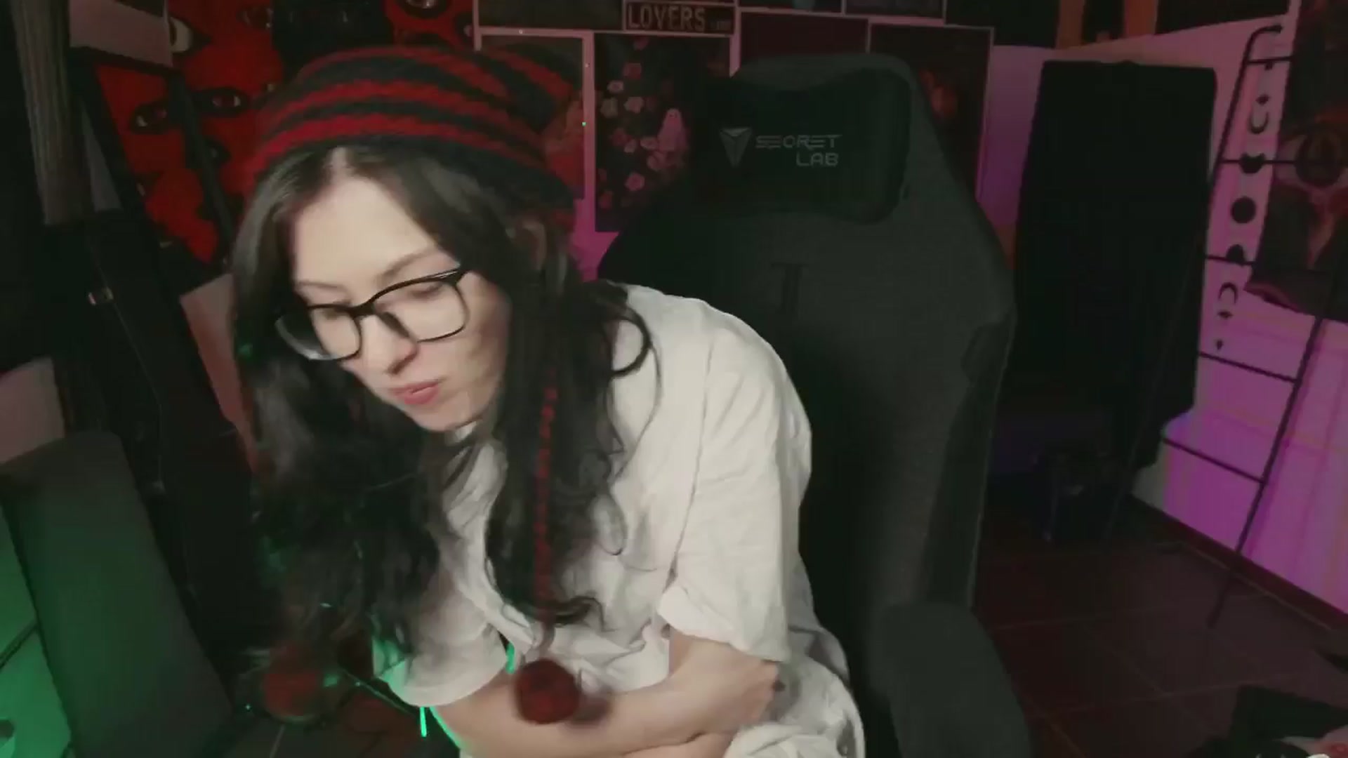 Gallery image thumbnail from RoomToAvoid's myfreecams stream on, 07/07/2024, 04:36 image 7 of 20