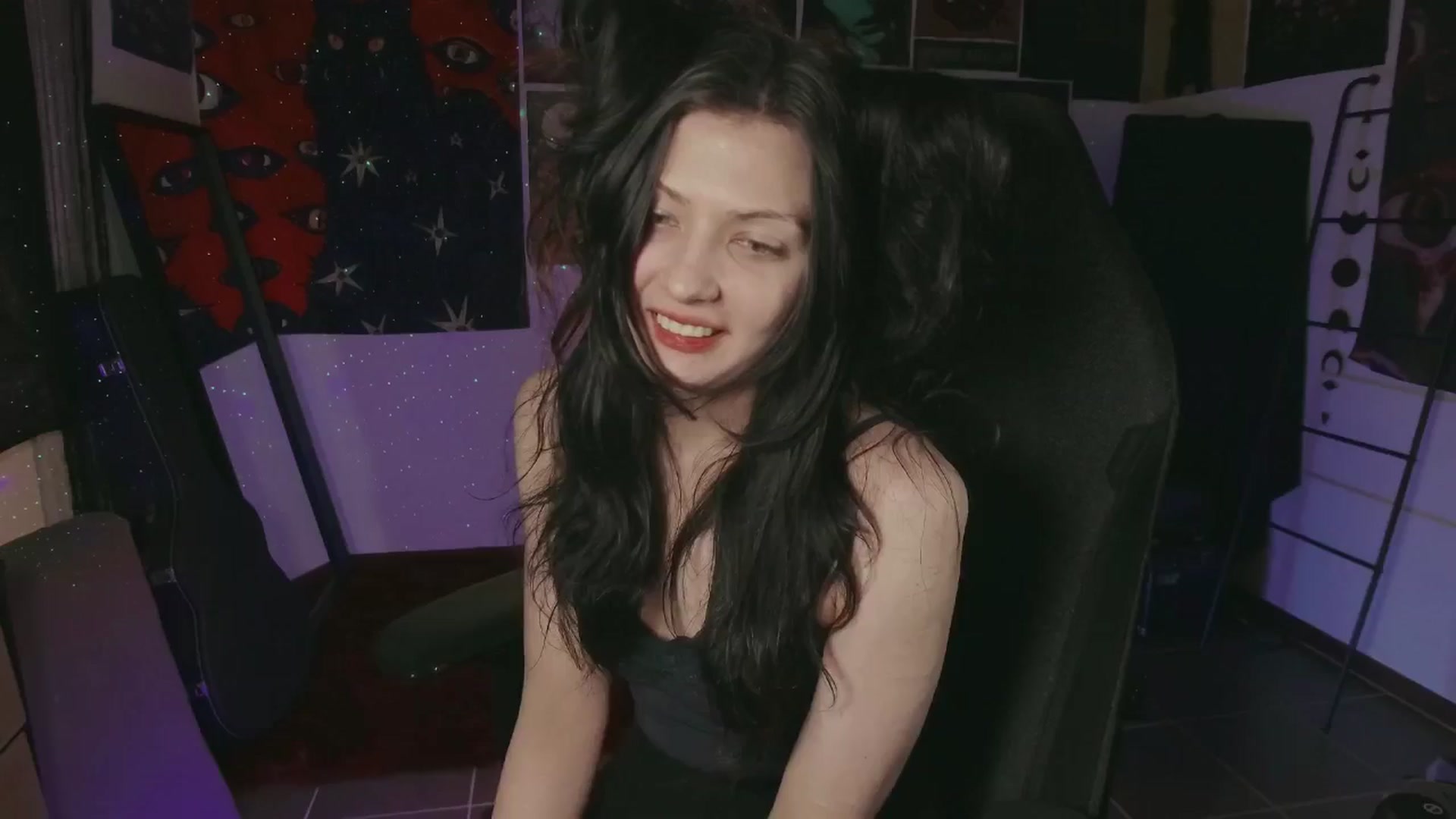 Gallery image thumbnail from RoomToAvoid's myfreecams stream on, 07/08/2024, 06:08 image 3 of 20