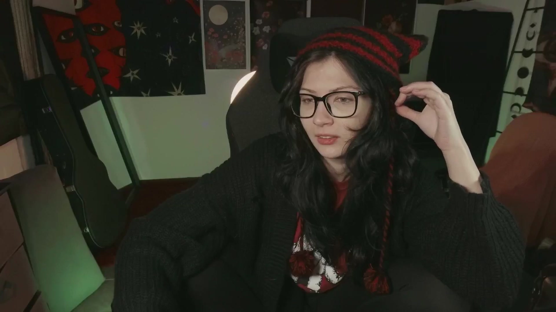 Gallery image thumbnail from RoomToAvoid's myfreecams stream on, 07/10/2024, 24:23 image 9 of 20