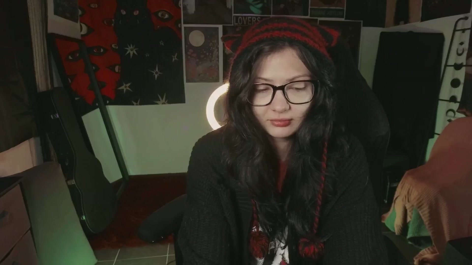 Gallery image thumbnail from RoomToAvoid's myfreecams stream on, 07/10/2024, 24:23 image 6 of 20