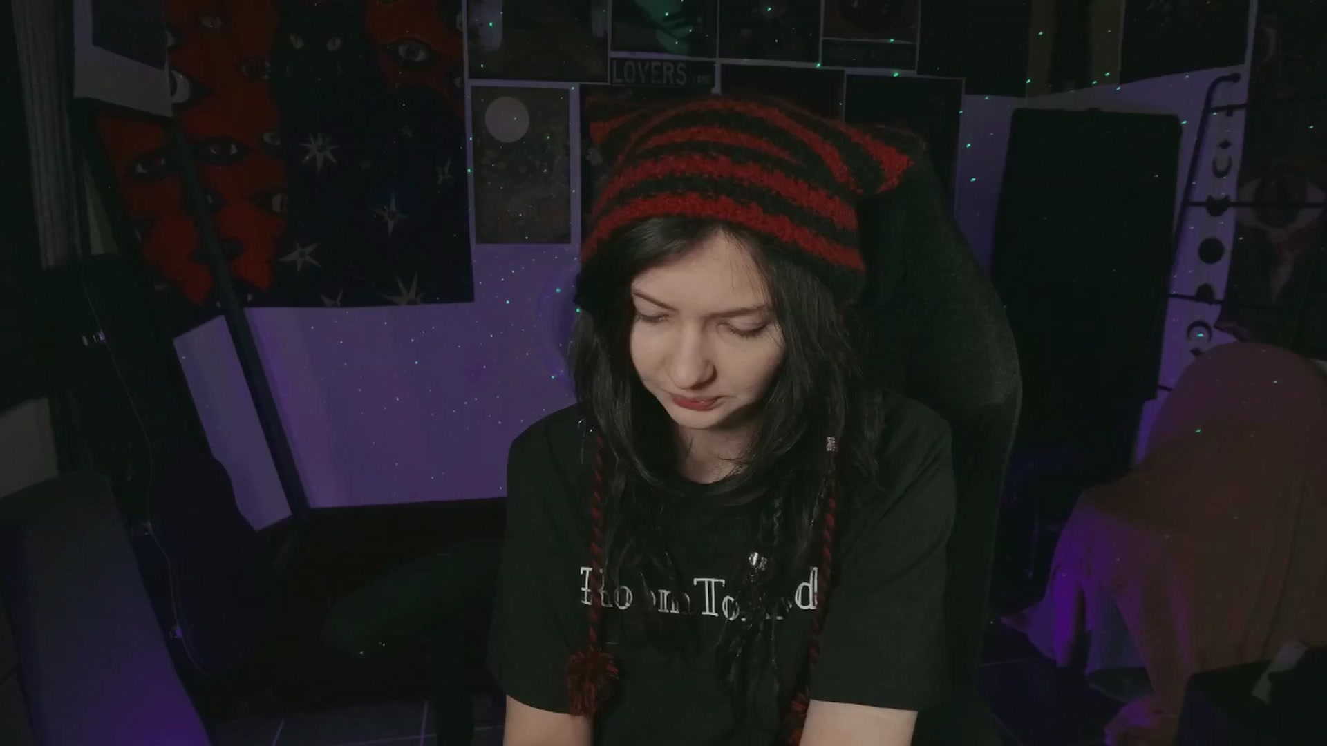 Gallery image thumbnail from RoomToAvoid's myfreecams stream on, 07/11/2024, 03:50 image 5 of 20