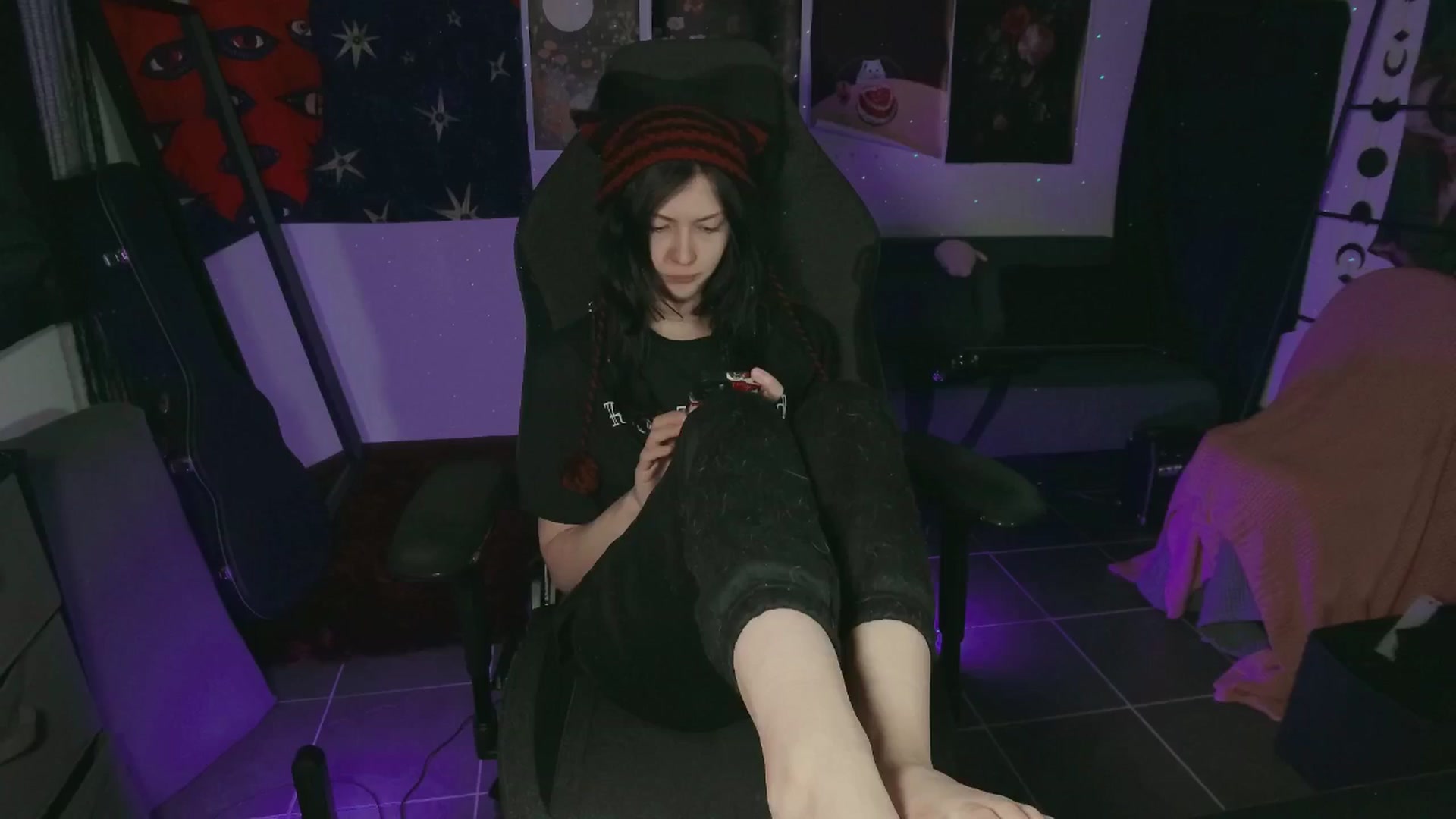 Gallery image thumbnail from RoomToAvoid's myfreecams stream on, 07/11/2024, 03:50 image 9 of 20