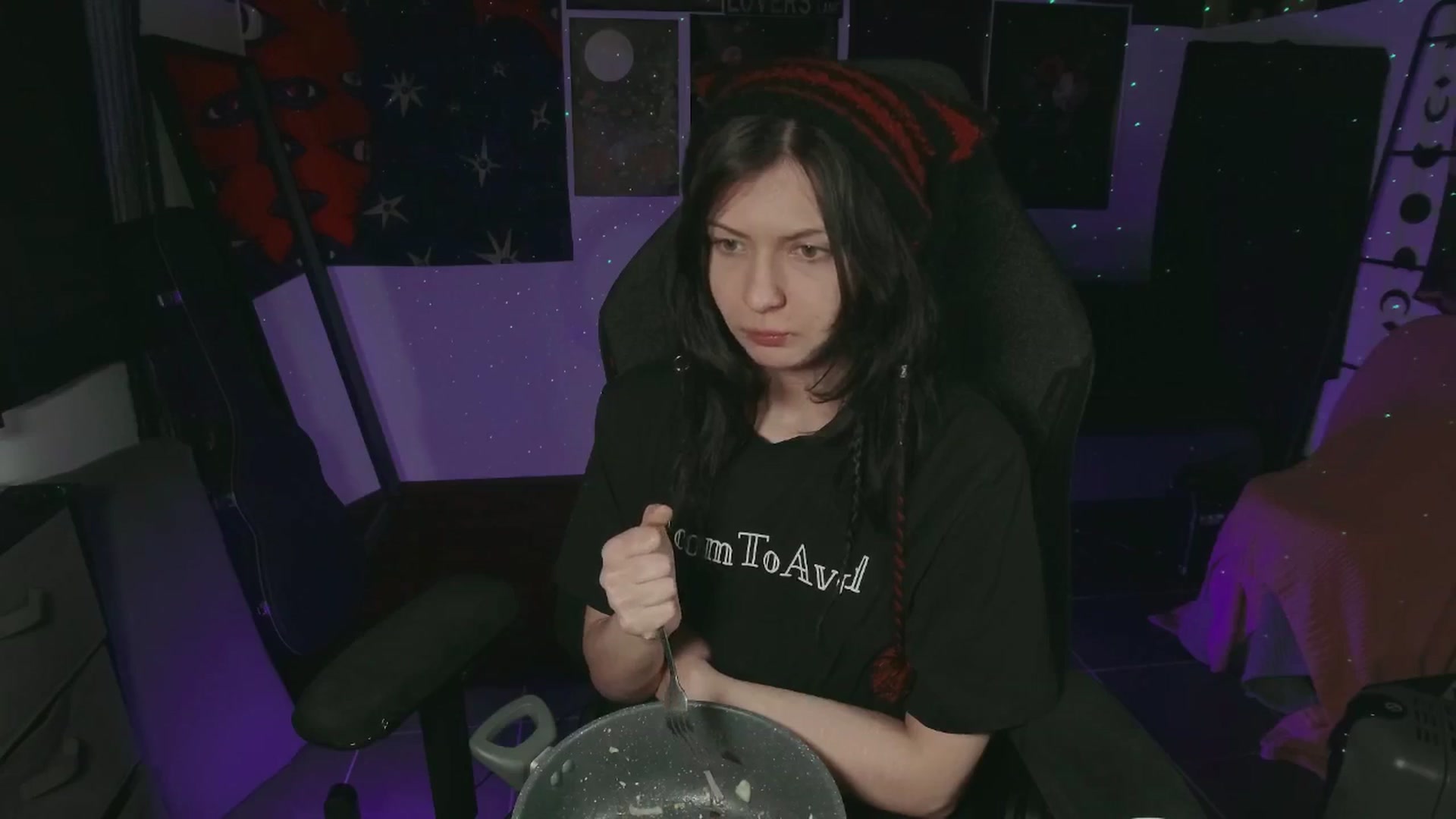 Gallery image thumbnail from RoomToAvoid's myfreecams stream on, 07/11/2024, 04:44 image 5 of 20