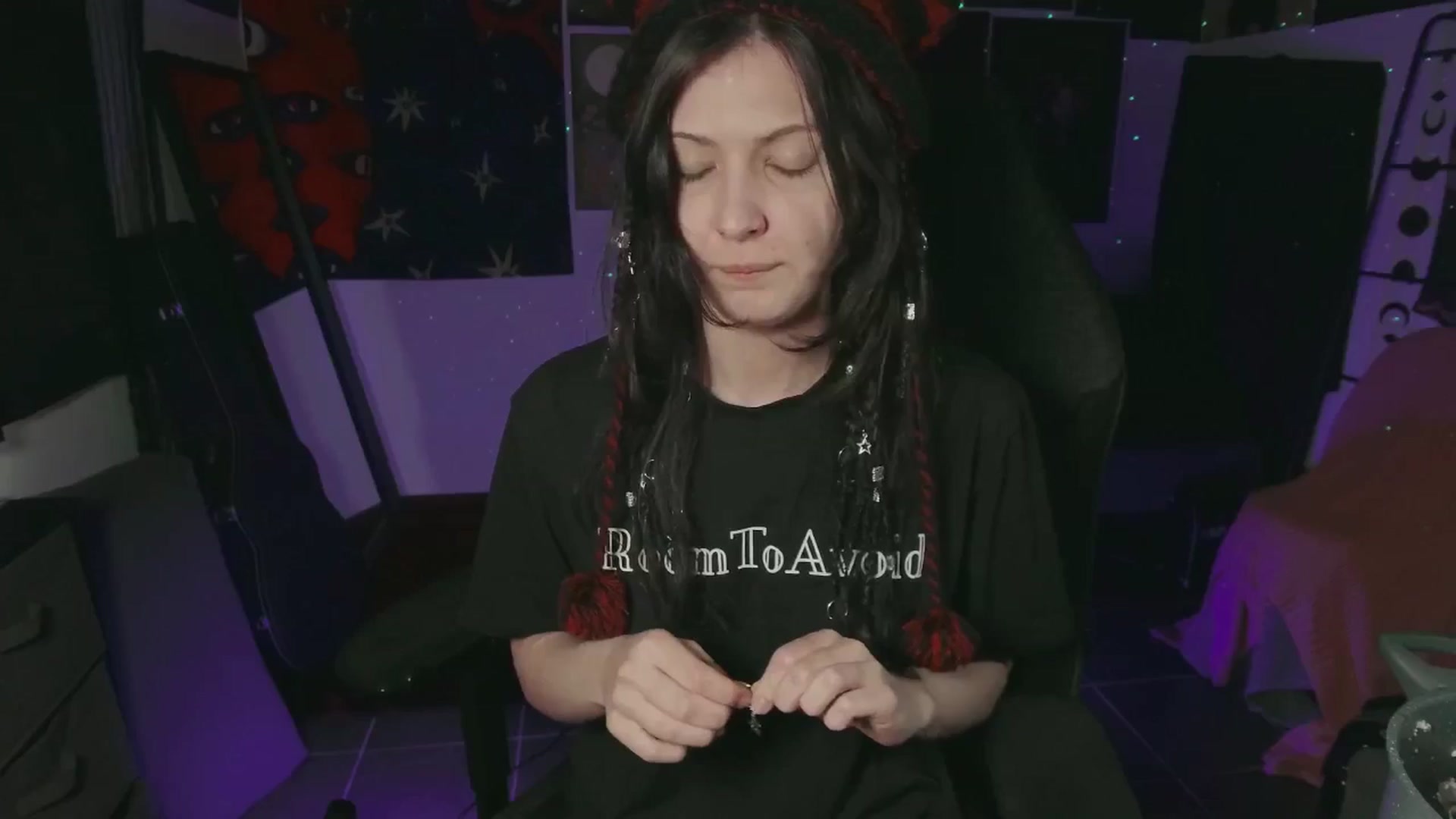 Gallery image thumbnail from RoomToAvoid's myfreecams stream on, 07/11/2024, 07:29 image 4 of 20