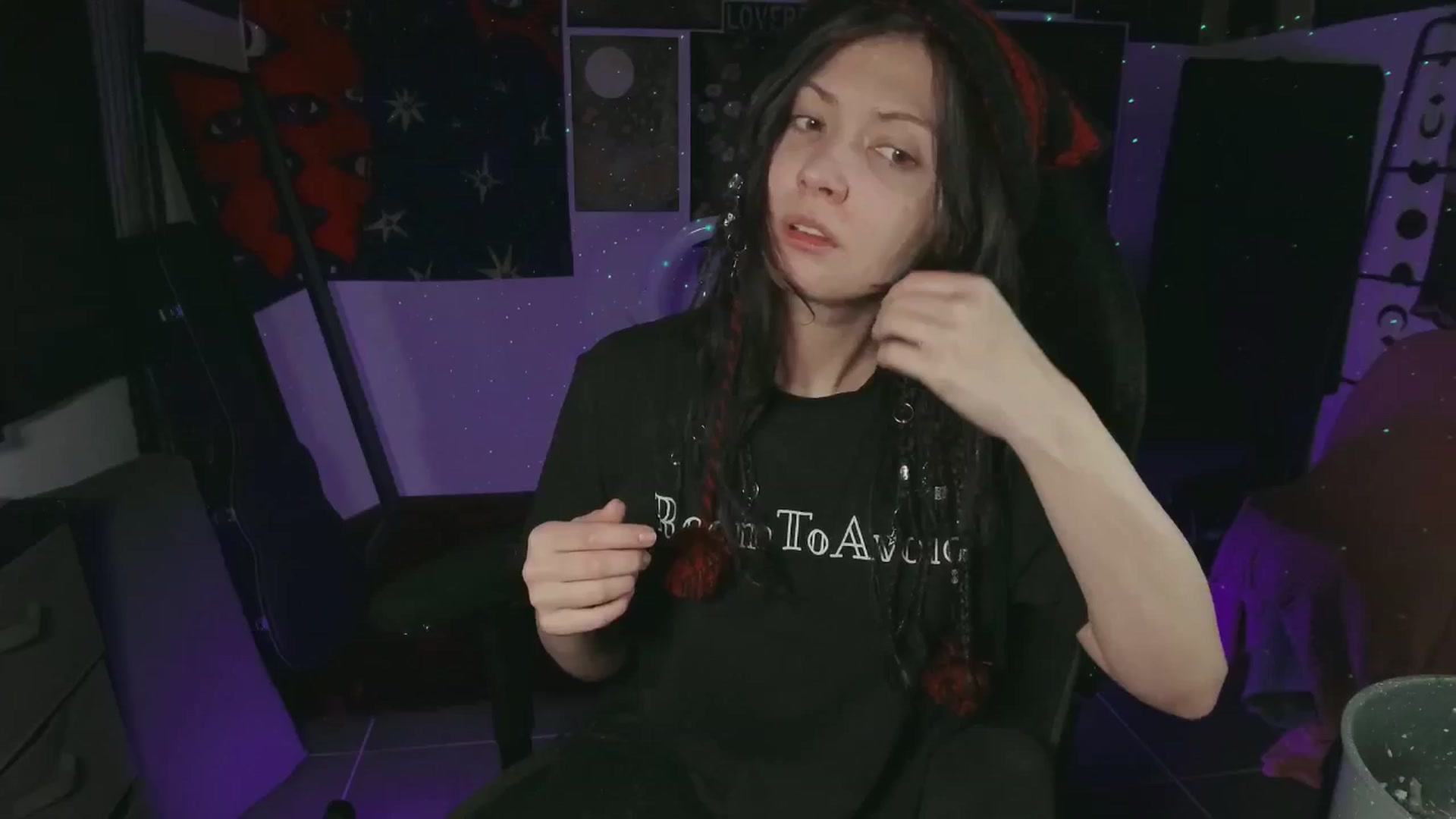 Gallery image thumbnail from RoomToAvoid's myfreecams stream on, 07/11/2024, 07:29 image 1 of 20