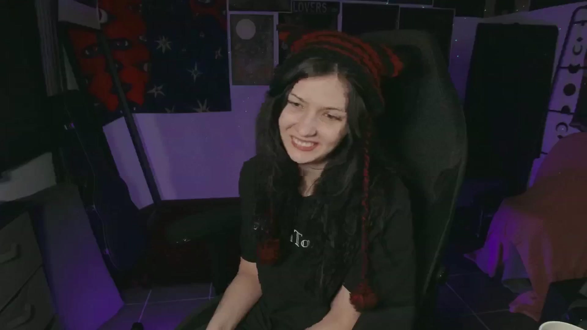 Gallery image thumbnail from RoomToAvoid's myfreecams stream on, 07/11/2024, 07:29 image 15 of 20
