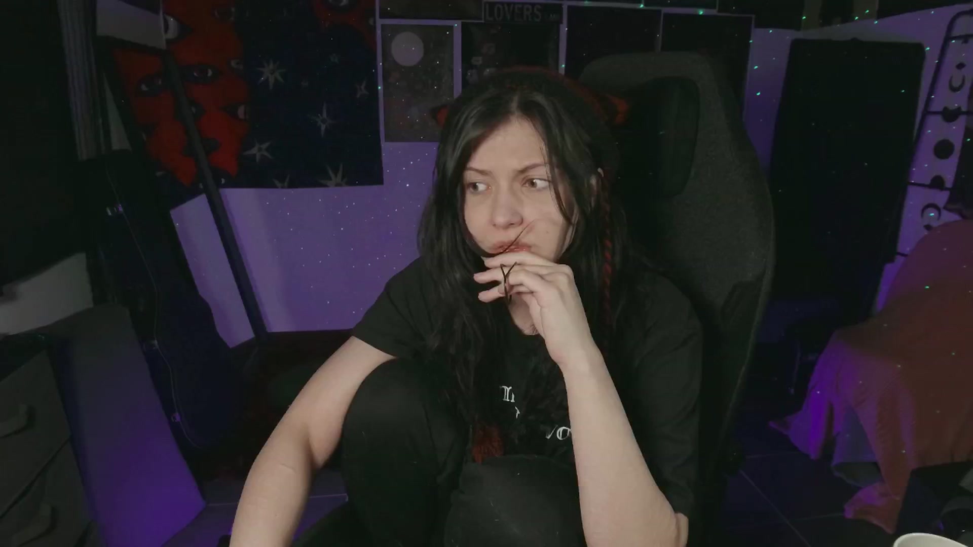 Gallery image thumbnail from RoomToAvoid's myfreecams stream on, 07/11/2024, 07:29 image 19 of 20