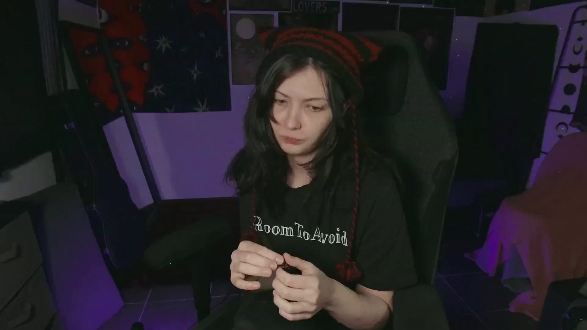 Gallery image thumbnail from RoomToAvoid's myfreecams stream on, 07/11/2024, 07:29 image 13 of 20