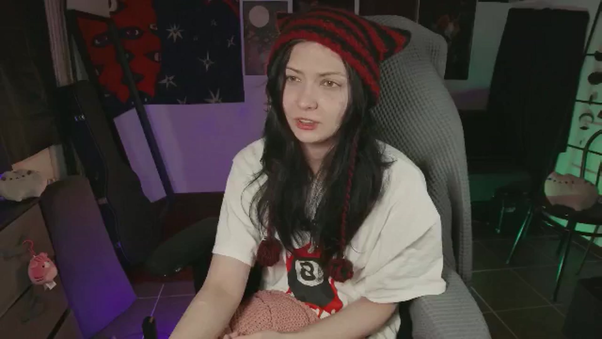 Gallery image thumbnail from RoomToAvoid's myfreecams stream on, 07/11/2024, 22:34 image 15 of 20