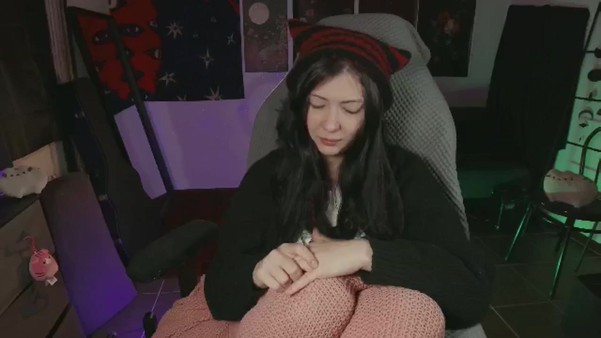 Gallery image thumbnail from RoomToAvoid's myfreecams stream on, 07/11/2024, 22:34 image 7 of 20