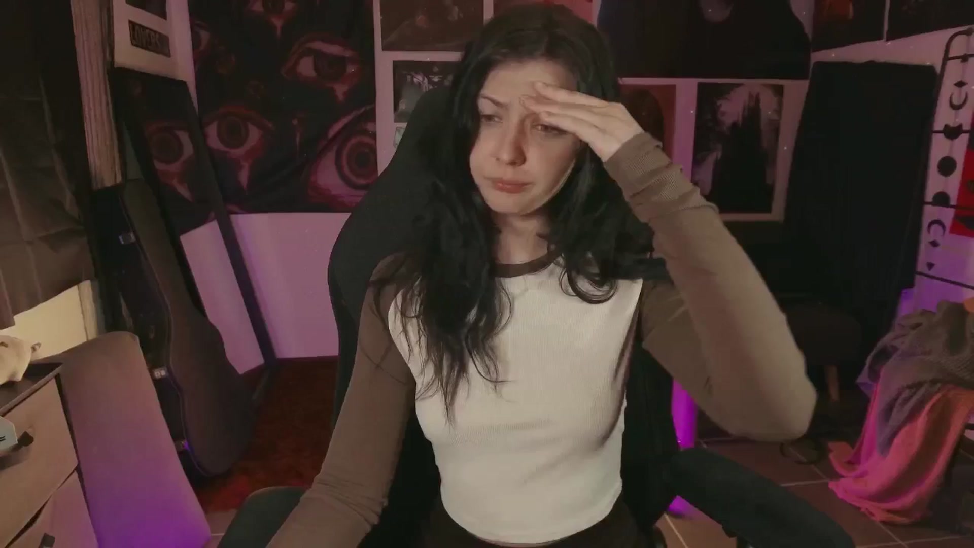 Gallery image thumbnail from RoomToAvoid's myfreecams stream on, 07/15/2024, 04:55 image 10 of 20