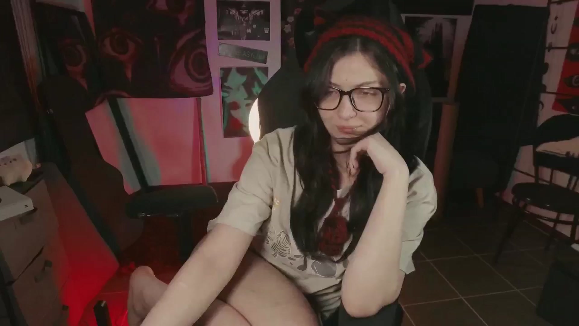 Gallery image thumbnail from RoomToAvoid's myfreecams stream on, 07/21/2024, 07:26 image 19 of 20