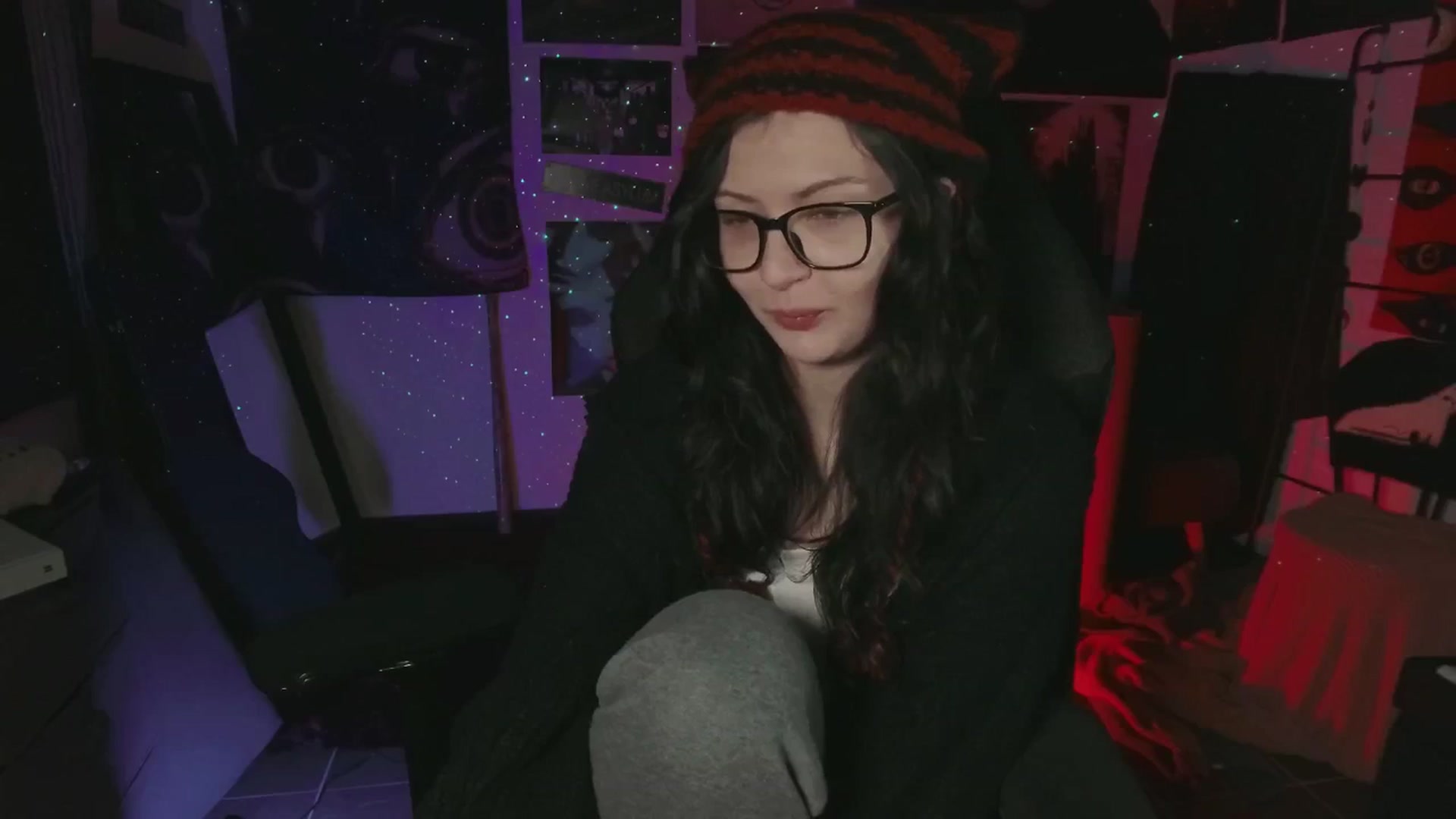 Gallery image thumbnail from RoomToAvoid's myfreecams stream on, 07/22/2024, 03:06 image 2 of 20