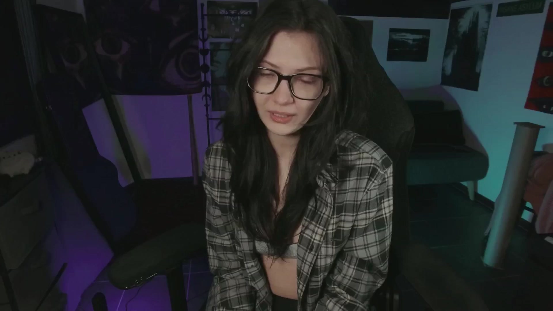 Gallery image thumbnail from RoomToAvoid's myfreecams stream on, 07/24/2024, 06:22 image 1 of 20