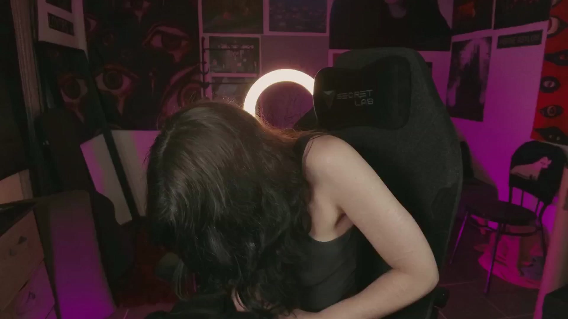 Gallery image thumbnail from RoomToAvoid's myfreecams stream on, 07/28/2024, 05:33 image 2 of 20