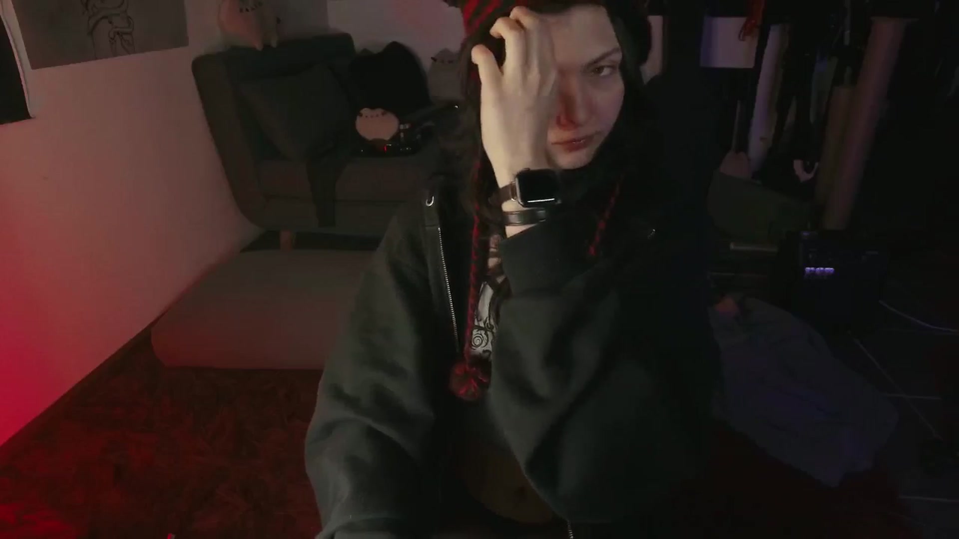 Gallery image thumbnail from RoomToAvoid's myfreecams stream on, 07/30/2024, 07:29 image 16 of 20