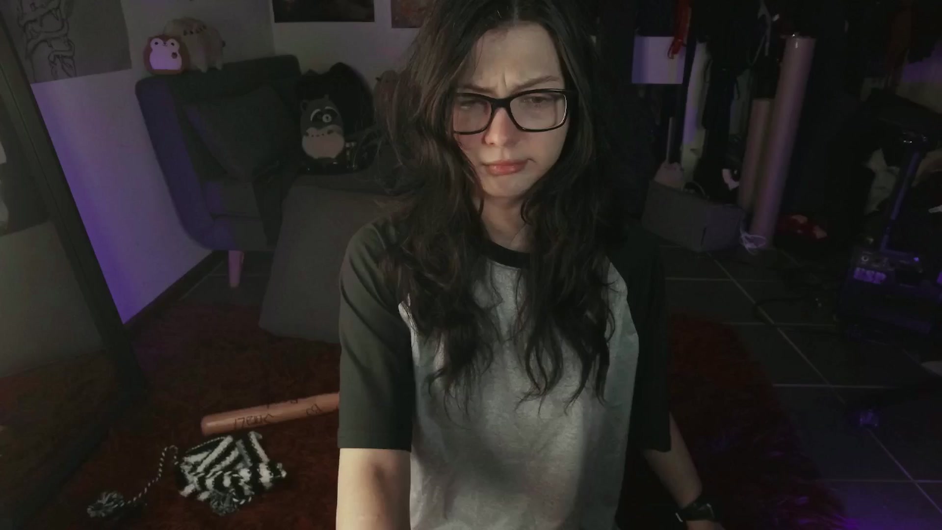 Gallery image thumbnail from RoomToAvoid's myfreecams stream on, 07/31/2024, 03:27 image 1 of 20