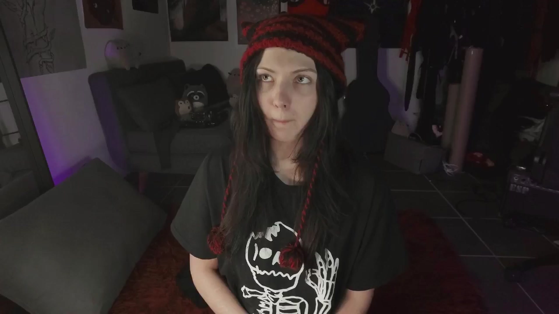 Gallery image thumbnail from RoomToAvoid's myfreecams stream on, 08/01/2024, 06:40 image 10 of 20