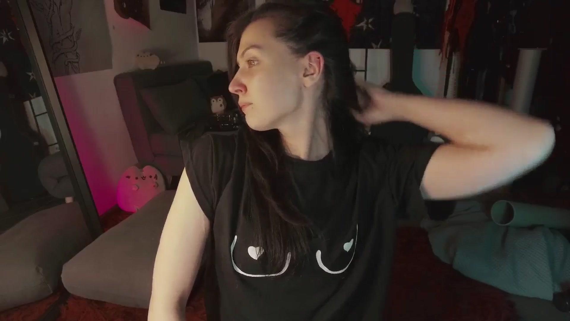 Gallery image thumbnail from RoomToAvoid's myfreecams stream on, 08/04/2024, 05:25 image 8 of 20
