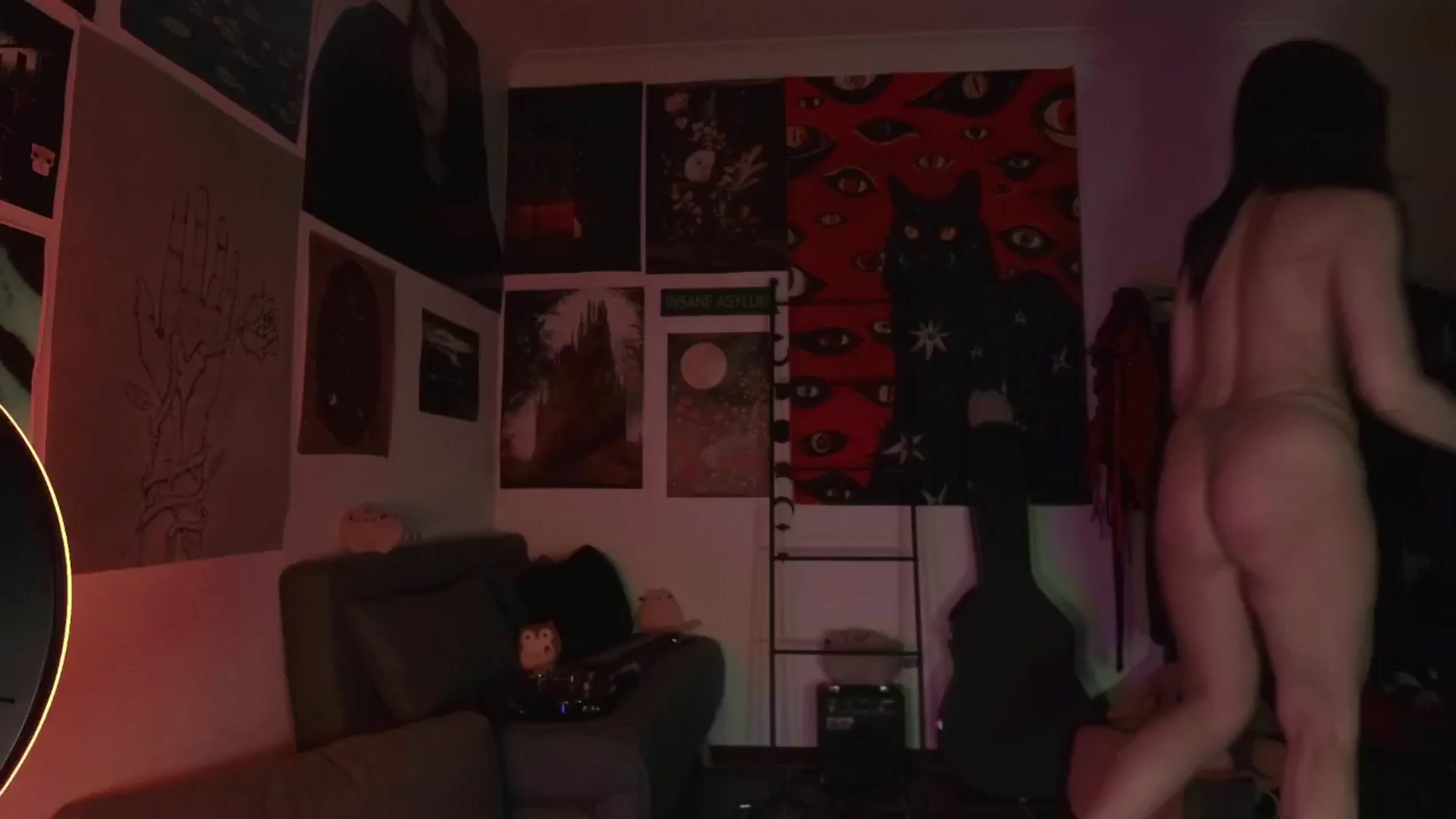Gallery image thumbnail from RoomToAvoid's myfreecams stream on, 08/05/2024, 07:05 image 11 of 20