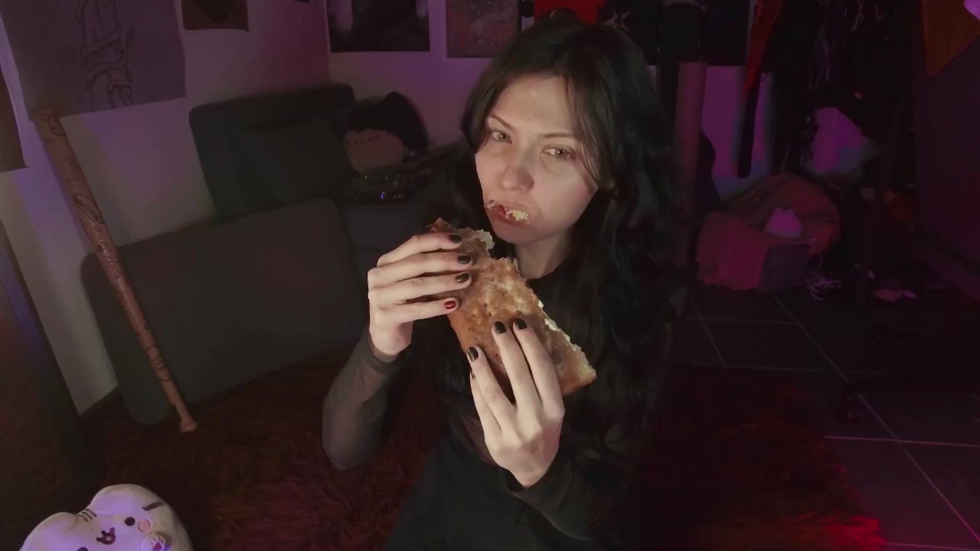 Gallery image thumbnail from RoomToAvoid's myfreecams stream on, 08/06/2024, 06:19 image 13 of 20