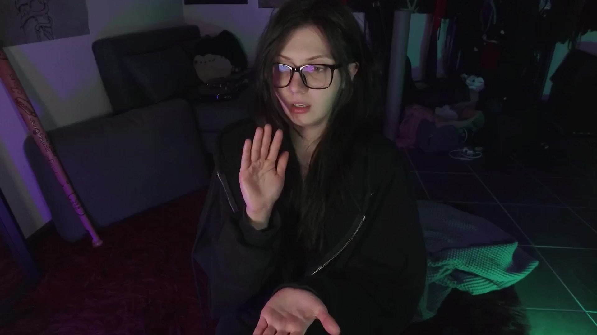 Gallery image thumbnail from RoomToAvoid's myfreecams stream on, 08/07/2024, 03:57 image 9 of 20