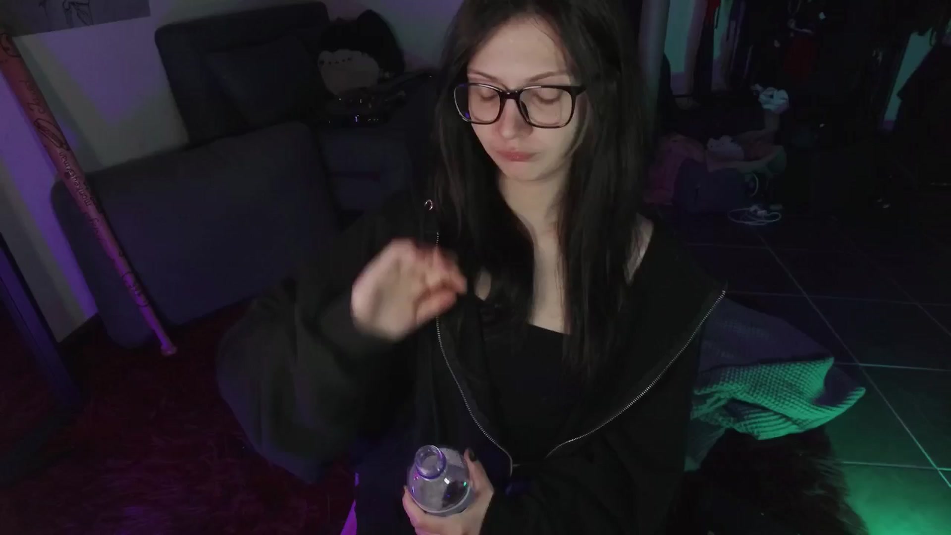 Gallery image thumbnail from RoomToAvoid's myfreecams stream on, 08/07/2024, 03:57 image 5 of 20