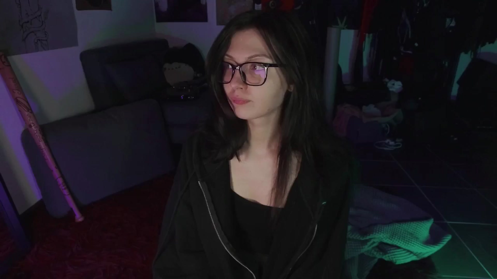 Gallery image thumbnail from RoomToAvoid's myfreecams stream on, 08/07/2024, 03:57 image 10 of 20
