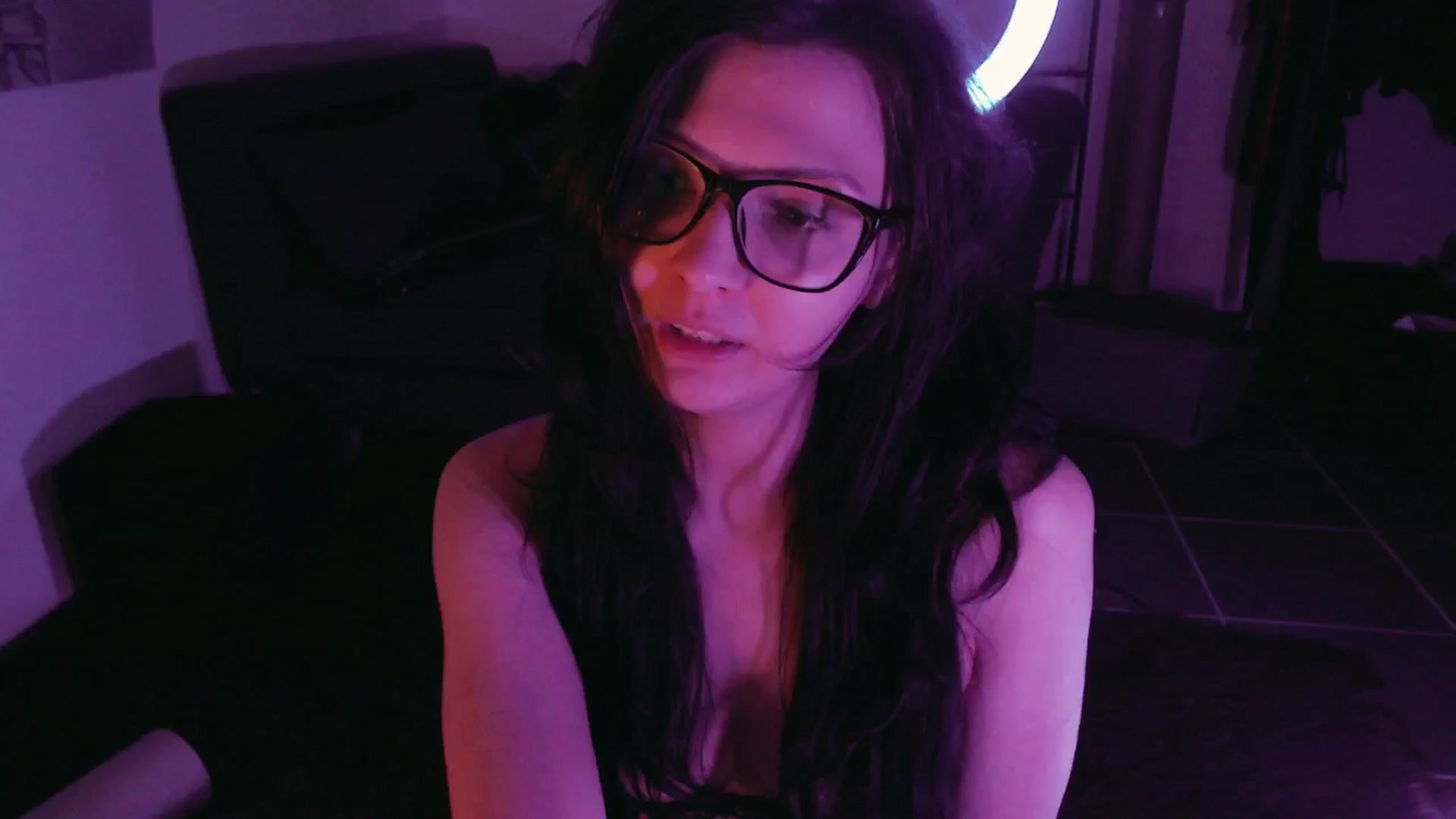 Gallery image thumbnail from RoomToAvoid's myfreecams stream on, 08/20/2024, 06:28 image 12 of 20