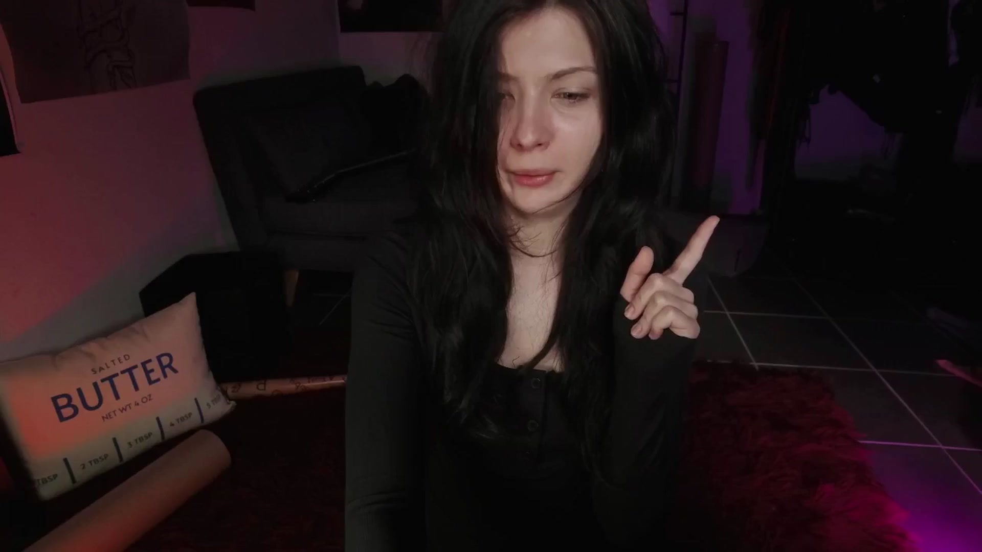 Gallery image thumbnail from RoomToAvoid's myfreecams stream on, 08/21/2024, 01:59 image 9 of 20