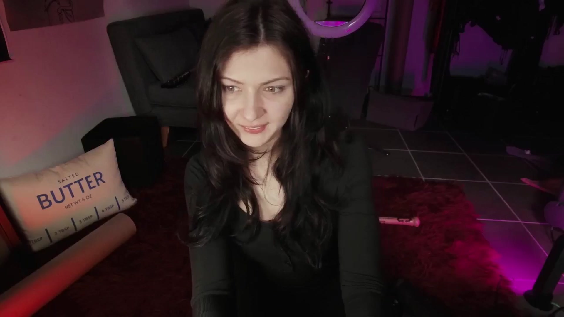 Gallery image thumbnail from RoomToAvoid's myfreecams stream on, 08/21/2024, 02:33 image 9 of 20
