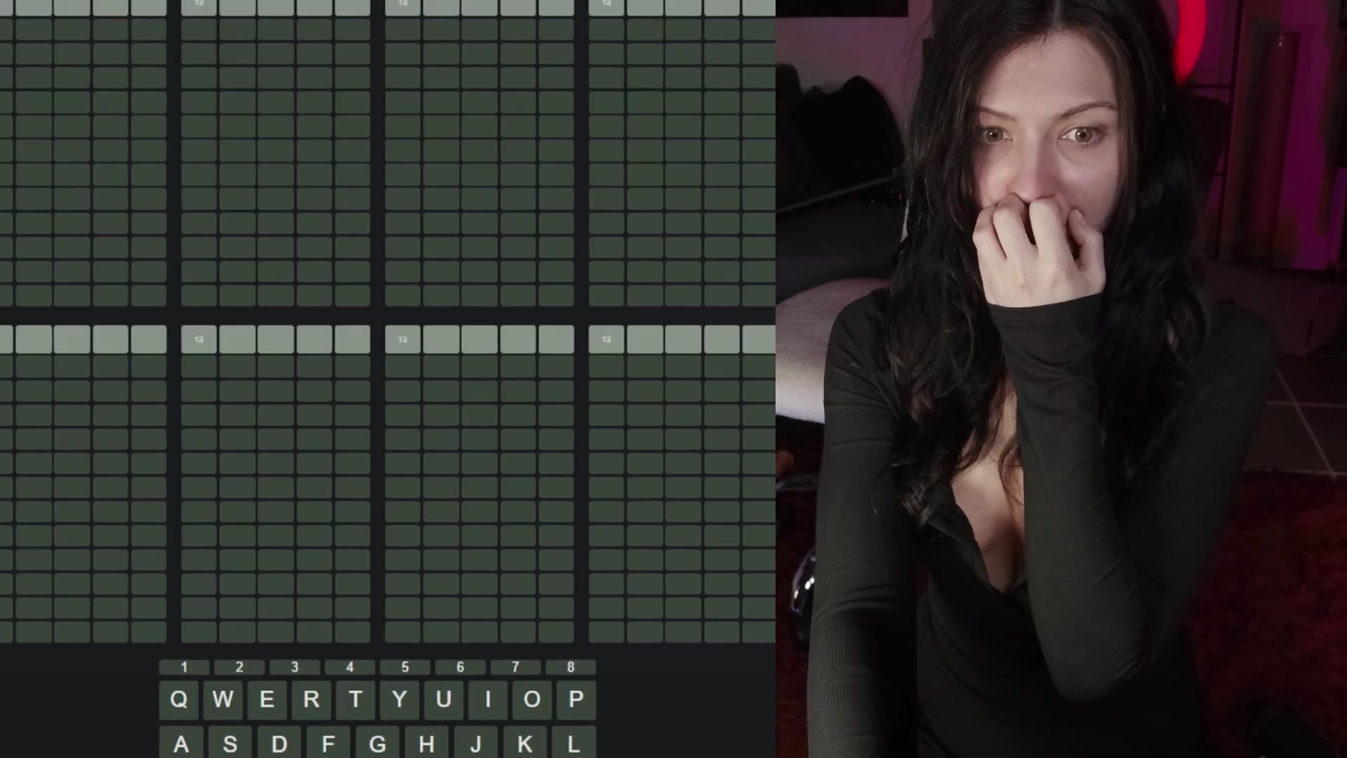 Gallery image thumbnail from RoomToAvoid's myfreecams stream on, 08/21/2024, 06:10 image 12 of 20