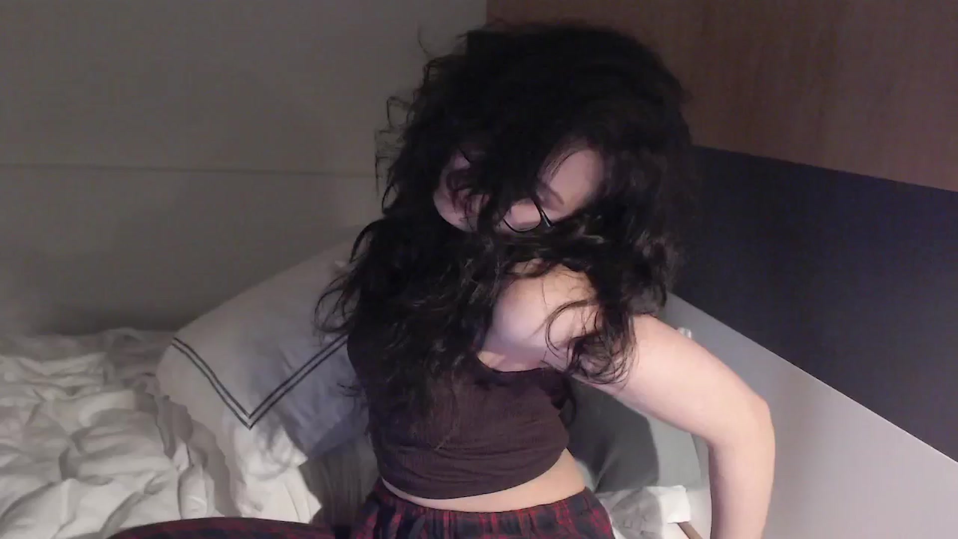 Gallery image thumbnail from RoomToAvoid's myfreecams stream on, 08/29/2024, 18:35 image 5 of 20