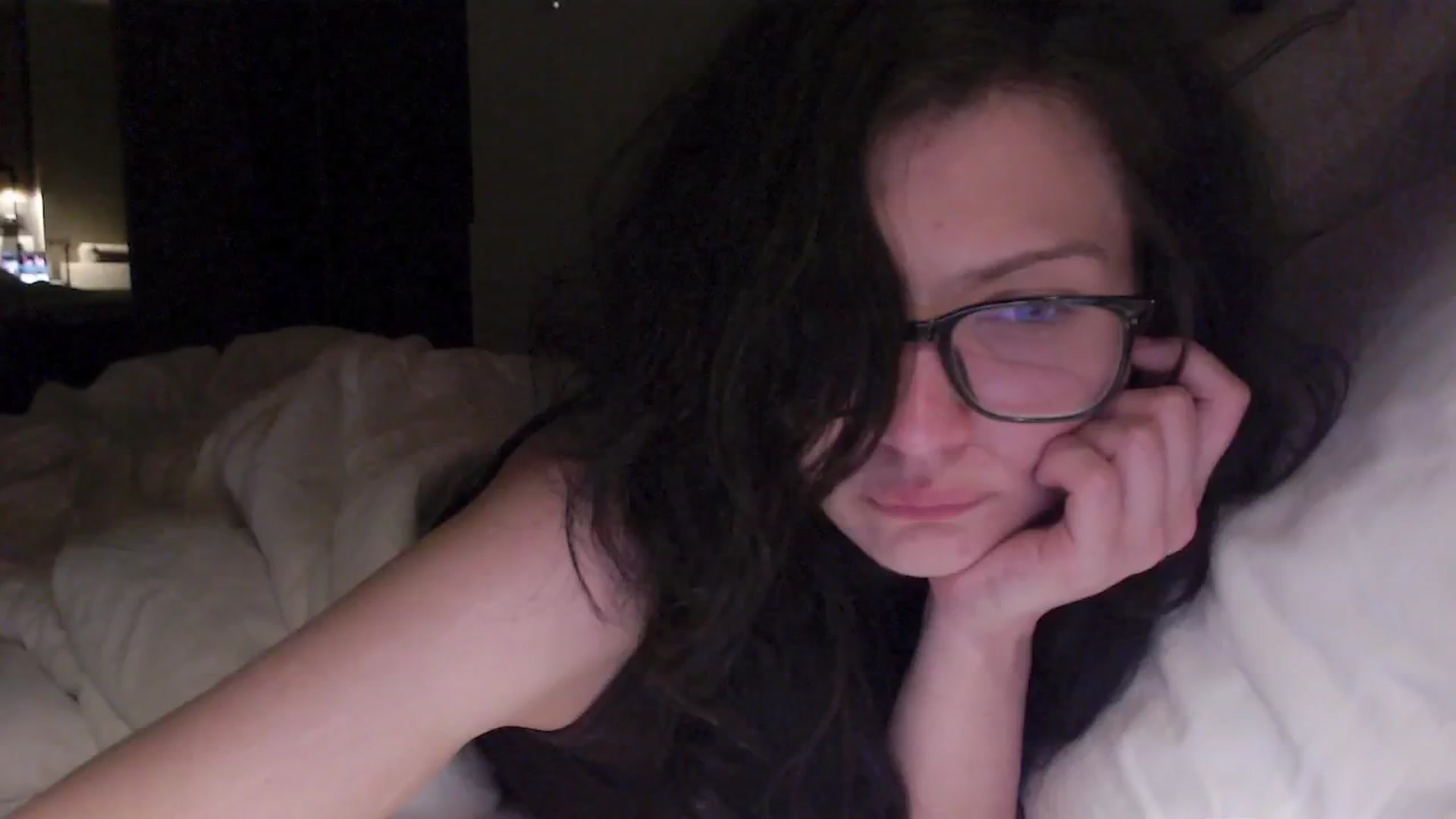 Gallery image thumbnail from RoomToAvoid's myfreecams stream on, 08/29/2024, 19:24 image 5 of 20