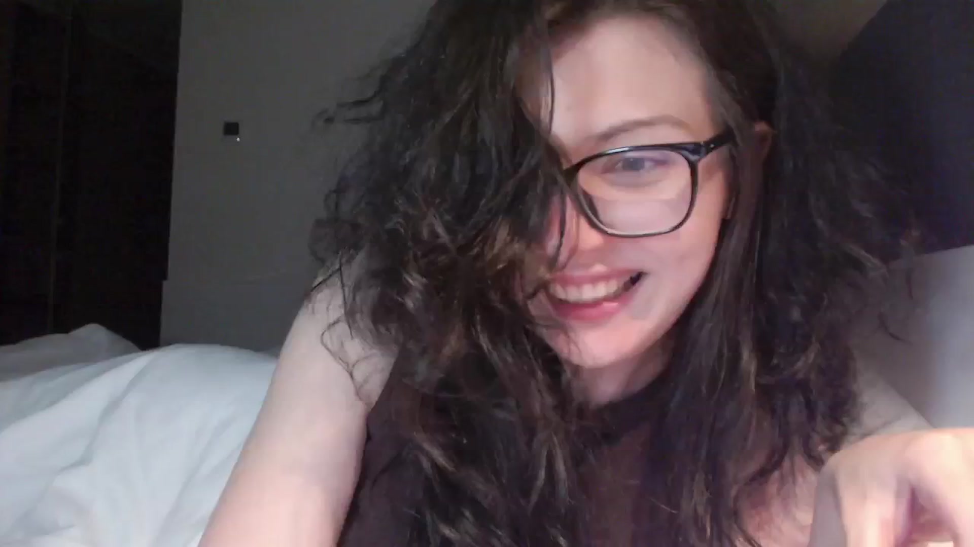 Gallery image thumbnail from RoomToAvoid's myfreecams stream on, 08/29/2024, 19:55 image 7 of 20