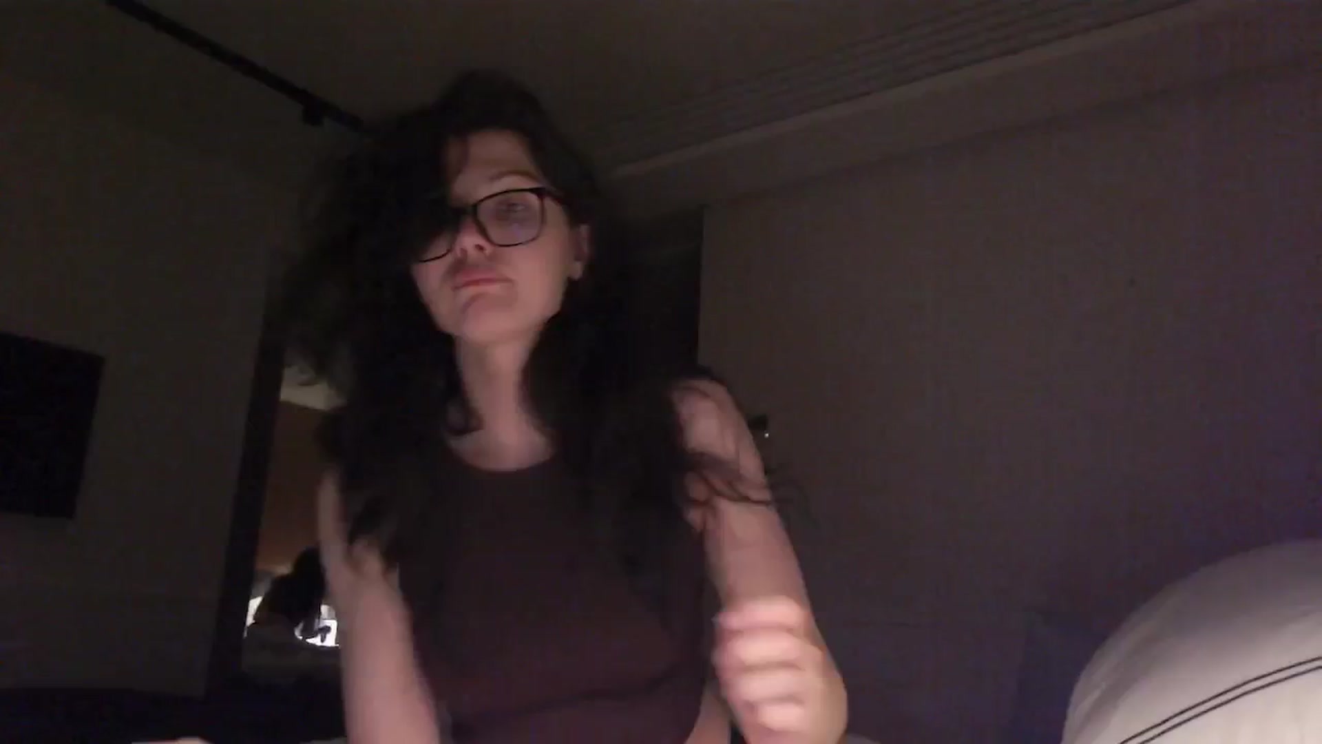 Gallery image thumbnail from RoomToAvoid's myfreecams stream on, 08/29/2024, 19:55 image 1 of 20