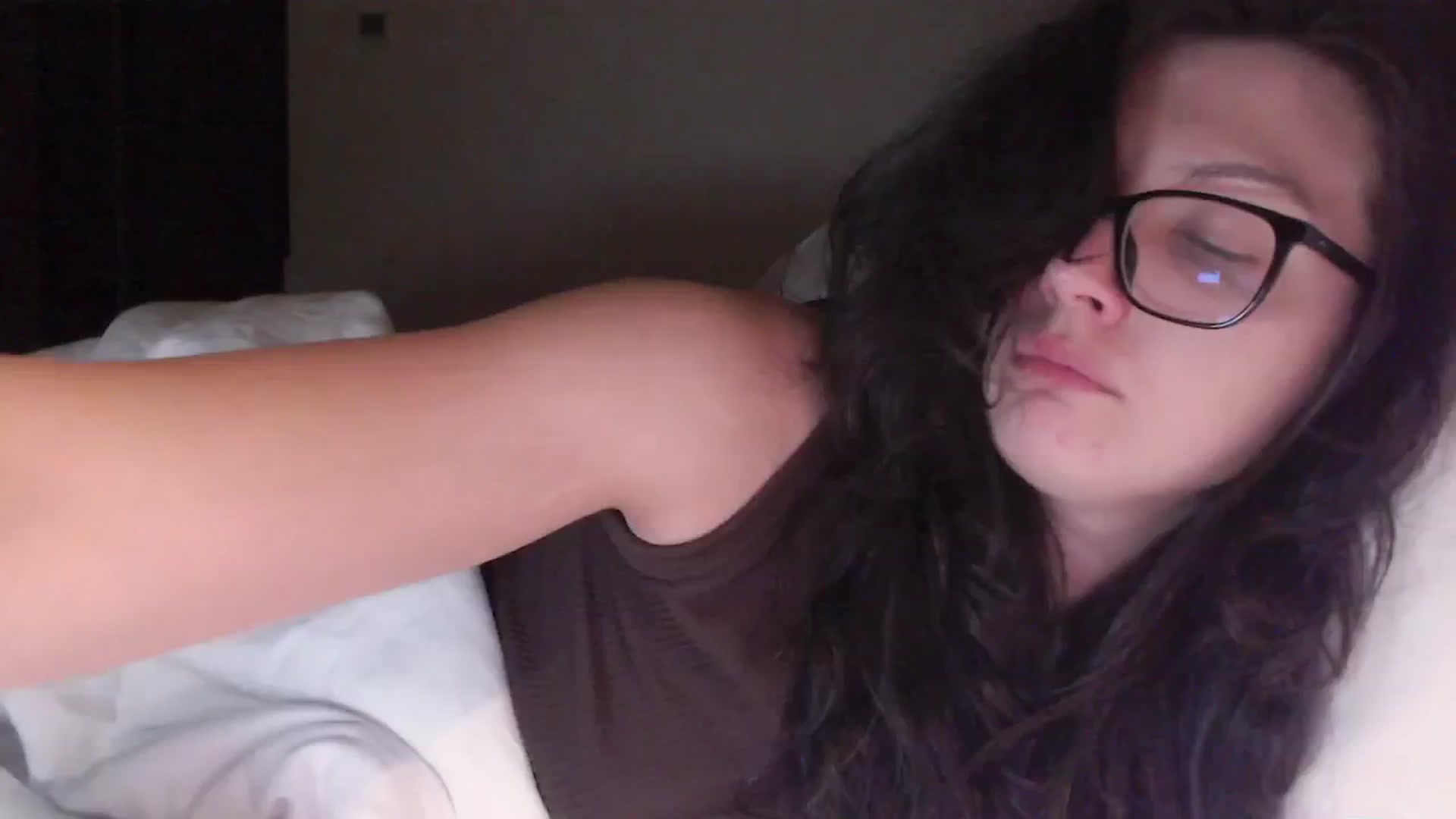 Gallery image thumbnail from RoomToAvoid's myfreecams stream on, 08/29/2024, 19:55 image 16 of 20